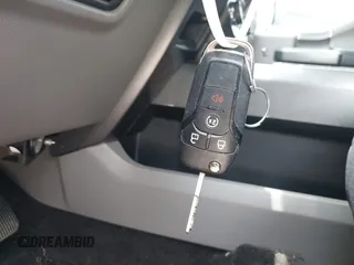 2017 Ford F-150 XL с VIN 1FTEW1CP8HKE14372, выставлен на аукционе IAAI как лот 42153870 с пробегом 146 842 миль миль и . История ставок и продаж доступна на DreamBid. Изображение 11.