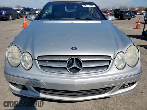 2009 Mercedes-Benz CLK 350 with VIN WDBTK56FX9T109172, listed as a Copart auction lot 46328435 with 137,484 mi miles and Salvage Title. Bid and sale history available at DreamBid. Image 5.