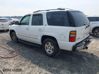 2005 Chevrolet Tahoe LT with VIN 1GNEC13T85J124339, listed as a IAAI auction lot 41911723 with 353,205 mi miles. Bid and sale history available at carsss.com. Image 3.
