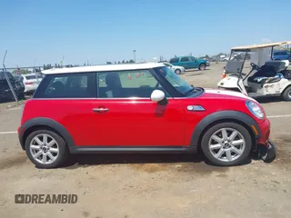 2013 MINI Hardtop S with VIN WMWSV3C54DT389391, listed as a IAAI auction lot 42141136 with 72,100 mi miles and . Bid and sale history available at DreamBid. Image 13.