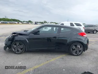2017 Hyundai Veloster Value Edition with VIN KMHTC6AD9HU317347, listed as a IAAI auction lot 41800746 with 32,550 mi miles. Bid and sale history available at carsss.com. Image 15.