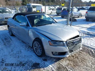 2011 Audi A5 Premium Plus с VIN WAULFAFH3BN019417, выставлен на аукционе IAAI как лот 41278086 с пробегом Не указан миль и . История ставок и продаж доступна на DreamBid. Изображение 1.