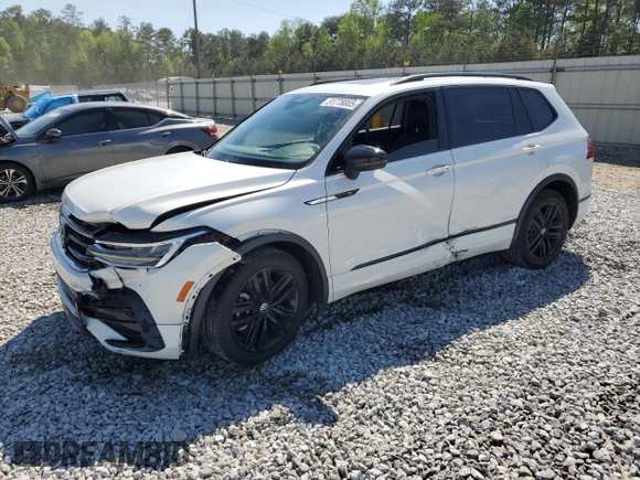 2022 Volkswagen Tiguan SE R-Line Black with VIN 3VVCB7AX5NM058171, listed as a Copart auction lot 51778885 with 61,196 mi miles and Salvage Title. Bid and sale history available at DreamBid. Image 1.