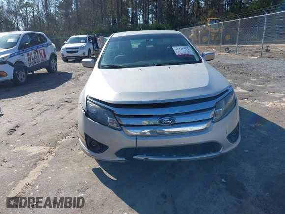 2011 Ford Fusion SE with VIN 3FAHP0HA8BR210821, listed as a IAAI auction lot 41418666 with 205,977 mi miles. Bid and sale history available at carsss.com. Image 6.