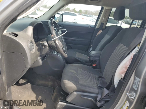 2017 Jeep Patriot Latitude with VIN 1C4NJPFB2HD102814, listed as a Copart auction lot 48924295 with 166,106 mi miles and Salvage Title. Bid and sale history available at DreamBid. Image 7.