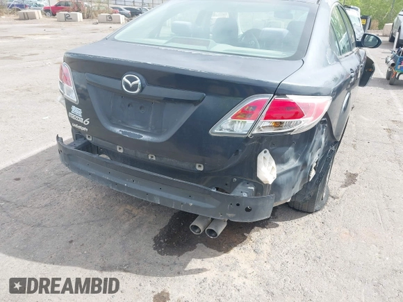 2013 Mazda 6 i Sport with VIN 1YVHZ8BH2D5M11963, listed as a IAAI auction lot 42072102 with 177,789 mi miles. Bid and sale history available at carsss.com. Image 13.
