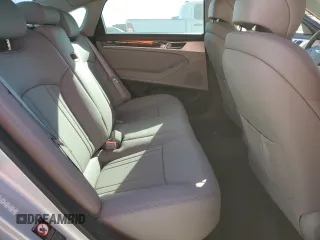 2018 Genesis G80 3.8L with VIN KMHGN4JE0JU237515, listed as a Copart auction lot 81123324 with 38,771 mi miles and Salvage Title. Bid and sale history available at carsss.com. Image 10.