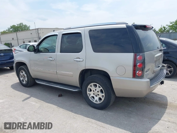 2009 GMC Yukon Denali z VIN 1GKFK03259R190845, wystawiony jako IAAI lot #42427026 z przebiegiem 136 713 mil mil oraz . Historia ofert i sprzedaży dostępna na DreamBid. Obrazek 3.