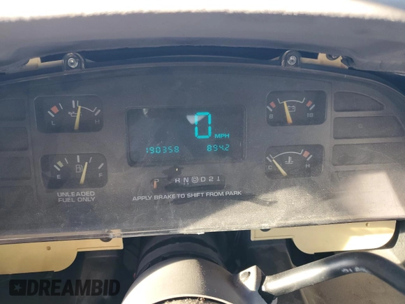 1996 Chevrolet Caprice 1SA Special Value z VIN 1G1BL52W9TR122492, wystawiony jako Copart lot #83251184 z przebiegiem 190 358 mil mil oraz Czysty tytuł • Clean title. Historia ofert i sprzedaży dostępna na DreamBid. Obrazek 9.