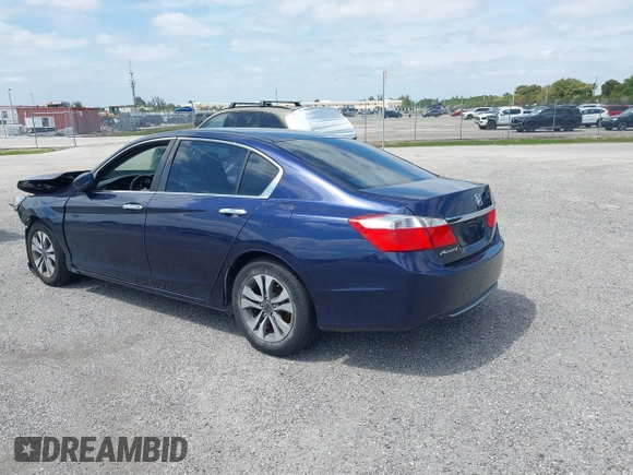 2015 Honda Accord LX with VIN 1HGCR2F35FA198109, listed as a IAAI auction lot 40899343 with Not Provided miles. Bid and sale history available at carsss.com. Image 3.