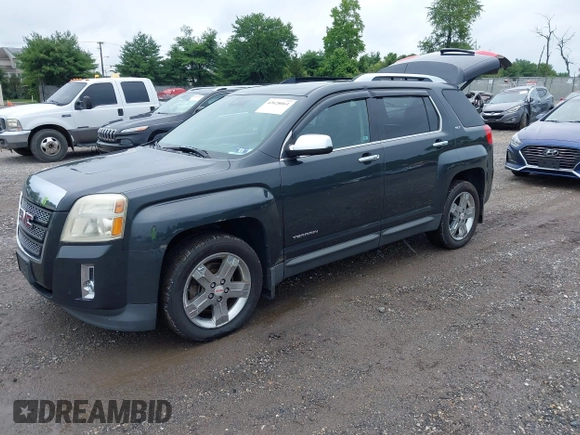 2013 GMC Terrain SLT z VIN 2GKFLXE34D6357969, wystawiony jako IAAI lot #42628061 z przebiegiem 171 704 mil mil oraz . Historia ofert i sprzedaży dostępna na DreamBid. Obrazek 2.