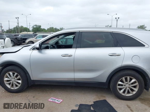 2017 Kia Sorento LX with VIN 5XYPG4A33HG297281, listed as a IAAI auction lot 41962658 with 127,795 mi miles. Bid and sale history available at carsss.com. Image 14.