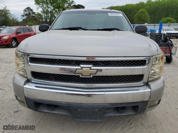 2007 Chevrolet Silverado 1500 LT w/1LT with VIN 2GCEC13C971597608, listed as a Copart auction lot 53245575 with 181,197 mi miles and Clean Title. Bid and sale history available at carsss.com. Image 5.