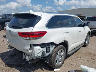 2017 Toyota Highlander Limited with VIN 5TDYZRFH4HS230188, listed as a IAAI auction lot 42382821 with 58,655 mi miles and . Bid and sale history available at DreamBid. Image 4.