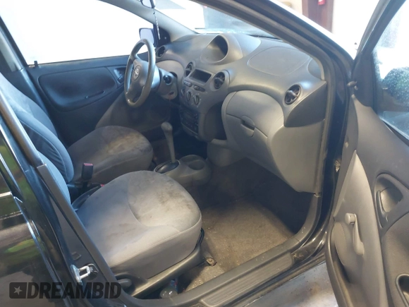 2003 Toyota ECHO with VIN JTDBT123830277187, listed as a IAAI auction lot 41346332 with 177,893 mi miles. Bid and sale history available at carsss.com. Image 5.