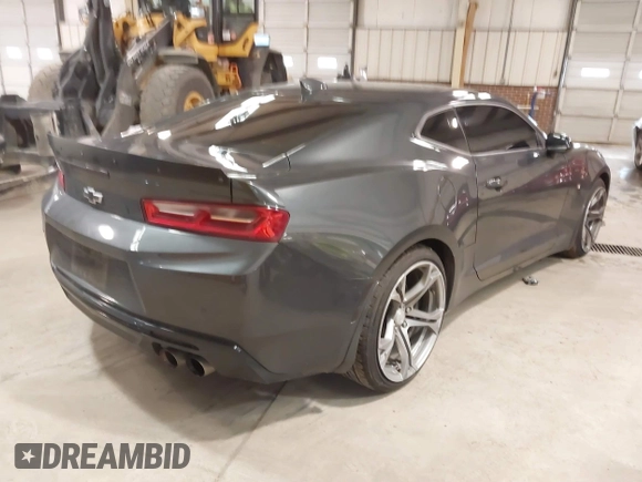 2018 Chevrolet Camaro 2SS with VIN 1G1FH1R76J0190616, listed as a IAAI auction lot 41595815 with 33,084 mi miles and . Bid and sale history available at DreamBid. Image 4.