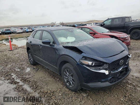 2022 Mazda CX-30 S with VIN 3MVDMBAL7NM418164, listed as a Copart auction lot 41493465 with 28,646 mi miles and Salvage title. Bid and sale history available at DreamBid. Image 4.