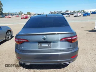 2019 Volkswagen Jetta S z VIN 3VWC57BU9KM223304, wystawiony jako IAAI lot #41722624 z przebiegiem 111 751 mil mil oraz . Historia ofert i sprzedaży dostępna na DreamBid. Obrazek 16.