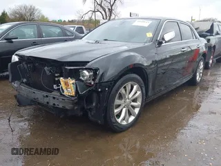2019 Chrysler 300 Limited with VIN 2C3CCAKG1KH586537, listed as a IAAI auction lot 41950613 with 113,161 mi miles and . Bid and sale history available at carsss.com. Image 17.