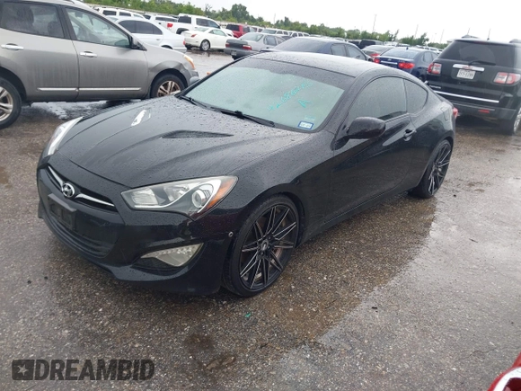 2014 Hyundai Genesis Coupe Premium with VIN KMHHT6KD5EU115007, listed as a IAAI auction lot 42686215 with 137,484 mi miles and . Bid and sale history available at DreamBid. Image 2.