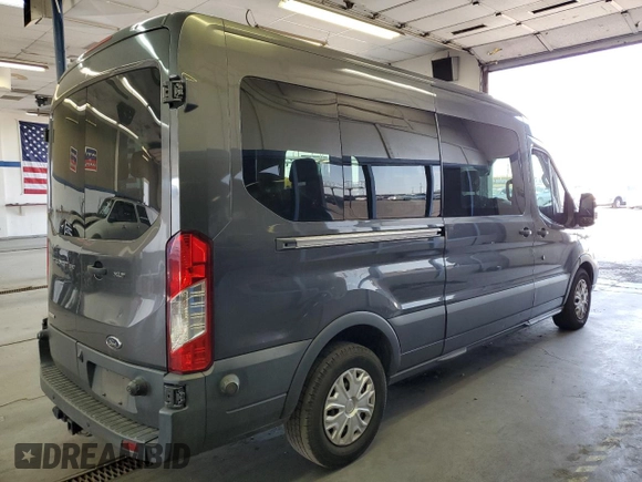 2017 Ford Transit Passenger XL z VIN 1FBAX2CG1HKB53933, wystawiony jako Copart lot #71835964 z przebiegiem 118 240 mil mil oraz Szkoda całkowita • Salvage title. Historia ofert i sprzedaży dostępna na DreamBid. Obrazek 3.