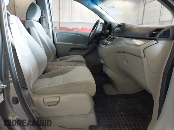 2008 Honda Odyssey LX with VIN 5FNRL38258B064490, listed as a IAAI auction lot 42228533 with 126,043 mi miles and . Bid and sale history available at DreamBid. Image 5.
