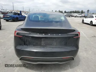 2024 Tesla Model 3 z VIN 5YJ3E1EA6RF739698, wystawiony jako Copart lot #53578755 z przebiegiem 10 847 mil mil oraz Szkody całkowita. Historia ofert i sprzedaży dostępna na DreamBid. Obrazek 6.
