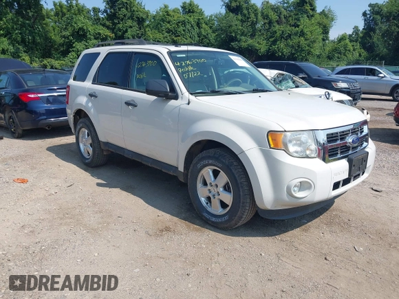 2011 Ford Escape XLT z VIN 1FMCU9DG3BKB69543, wystawiony jako IAAI lot #42763900 z przebiegiem 82 676 mil mil oraz . Historia ofert i sprzedaży dostępna na DreamBid. Obrazek 1.