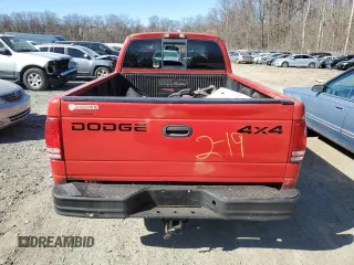 2000 Dodge Dakota SLT with VIN 1B7GG22X5YS700953, listed as a Copart auction lot 46275045 with 132,111 mi miles and Salvage Title. Bid and sale history available at DreamBid. Image 6.