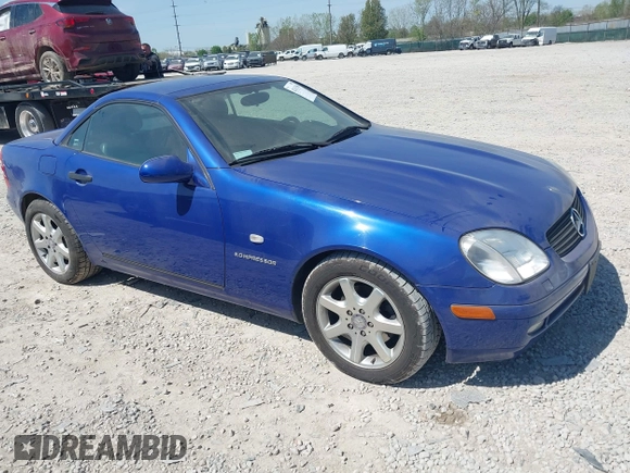 1998 Mercedes-Benz SLK-Class with VIN WDBKK47F7WF075867, listed as a IAAI auction lot 42113106 with 36,870 mi miles. Bid and sale history available at carsss.com. Image 1.