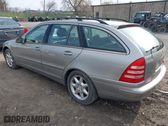2003 Mercedes-Benz C 240 z VIN WDBRH81J93F394006, wystawiony jako IAAI lot #42061601 z przebiegiem 143 431 mil mil oraz . Historia ofert i sprzedaży dostępna na DreamBid. Obrazek 3.