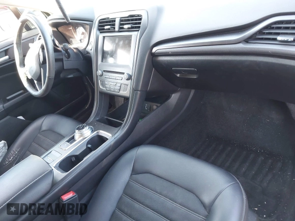 2018 Ford Fusion SE with VIN 3FA6P0HD0JR158536, listed as a IAAI auction lot 41695179 with 114,815 mi miles. Bid and sale history available at carsss.com. Image 5.