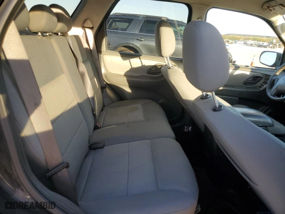 2007 Ford Escape XLT with VIN 1FMYU03107KB17034, listed as a Copart auction lot 80578964 with 268,752 mi miles and Clean Title. Bid and sale history available at carsss.com. Image 11.