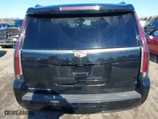 2019 Cadillac Escalade Premium Luxury with VIN 1GYS4CKJ0KR125240, listed as a IAAI auction lot 41568885 with 60,000 mi miles. Bid and sale history available at carsss.com. Image 16.