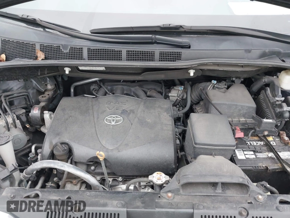 2017 Toyota Sienna XLE Auto Access Seat with VIN 5TDYZ3DC6HS826682, listed as a IAAI auction lot 41932138 with 33,827 mi miles. Bid and sale history available at carsss.com. Image 10.
