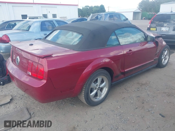 2007 Ford Mustang Deluxe with VIN 1ZVHT84NX75334058, listed as a IAAI auction lot 42187157 with Not provided miles and . Bid and sale history available at DreamBid. Image 4.