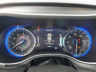 2021 Chrysler Pacifica Touring L with VIN 2C4RC3BG3MR525690, listed as a Copart auction lot 83658704 with 51,389 mi miles and Salvage title. Bid and sale history available at DreamBid. Image 9.