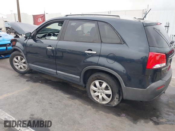 2012 Kia Sorento LX with VIN 5XYKT4A68CG265094, listed as a IAAI auction lot 41712956 with 1 mi miles. Bid and sale history available at carsss.com. Image 3.