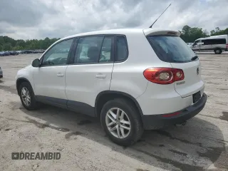 2011 Volkswagen Tiguan S z VIN WVGAV7AX0BW528675, wystawiony jako Copart lot #57862685 z przebiegiem 135 991 mil mil oraz Czysty tytuł • Clean title. Historia ofert i sprzedaży dostępna na DreamBid. Obrazek 2.