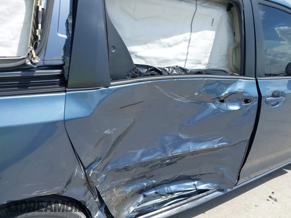 2015 Toyota Sienna LE AAS с VIN 5TDKK3DC9FS586034, выставлен на аукционе IAAI как лот 41955806 с пробегом 124 678 миль миль и . История ставок и продаж доступна на DreamBid. Изображение 6.