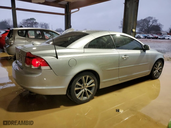 2010 Volvo C70 with VIN YV1672MC1AJ090433, listed as a Copart auction lot 44700745 with 178,132 mi miles and Salvage Title. Bid and sale history available at carsss.com. Image 3.