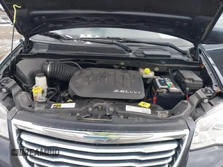 2013 Chrysler Town & Country Touring with VIN 2C4RC1BGXDR613852, listed as a IAAI auction lot 40973841 with 150,234 mi miles. Bid and sale history available at carsss.com. Image 10.
