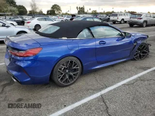 2020 BMW M8 Competition z VIN WBSDZ0C05LCD34011, wystawiony jako Copart lot #40355733 z przebiegiem Nie podano mil oraz . Historia ofert i sprzedaży dostępna na DreamBid. Obrazek 3.