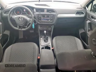 2020 Volkswagen Tiguan S z VIN 3VV1B7AX1LM180885, wystawiony jako Copart lot #60566125 z przebiegiem 59 276 mil mil oraz Szkoda całkowita • Salvage title. Historia ofert i sprzedaży dostępna na DreamBid. Obrazek 8.