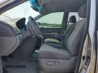 2008 Toyota Sienna CE z VIN 5TDZK23C88S221020, wystawiony jako Copart lot #59200925 z przebiegiem 163 513 mil mil oraz Szkoda całkowita • Salvage title. Historia ofert i sprzedaży dostępna na DreamBid. Obrazek 7.