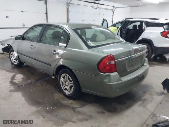 2004 Chevrolet Malibu with VIN 1G1ZS52F94F237114, listed as a IAAI auction lot 41553793 with 170,290 mi miles. Bid and sale history available at carsss.com. Image 3.