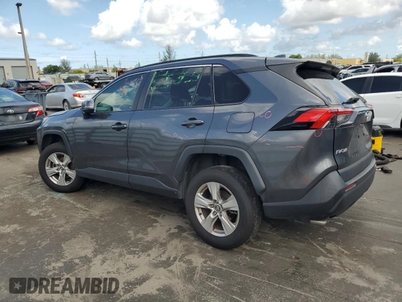 2020 Toyota RAV4 XLE with VIN 2T3W1RFV1LC034366, listed as a Copart auction lot 61774875 with 77,335 mi miles and Salvage title. Bid and sale history available at DreamBid. Image 2.