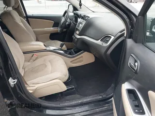 2014 Dodge Journey SXT with VIN 3C4PDCBG1ET142687, listed as a IAAI auction lot 41698232 with 170,521 mi miles. Bid and sale history available at carsss.com. Image 5.