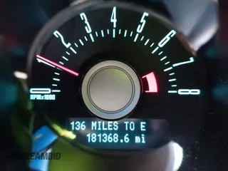 2014 Ford Mustang V6 с VIN 1ZVBP8AM0E5210769, выставлен на аукционе IAAI как лот 42537314 с пробегом 181 368 миль миль и . История ставок и продаж доступна на DreamBid. Изображение 15.