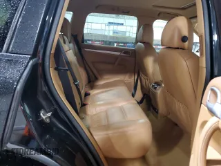 2009 Porsche Cayenne z VIN WP1AA29P99LA04751, wystawiony jako Copart lot #45877405 z przebiegiem Nie podano mil oraz Szkoda całkowita • Salvage title. Historia ofert i sprzedaży dostępna na DreamBid. Obrazek 11.